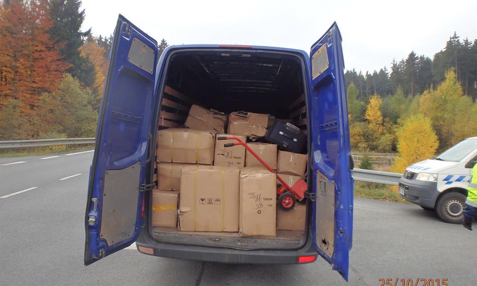 2015-10-27-921OA s nákladem.JPG